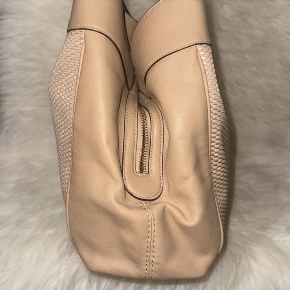 Coach NWOT Elegant Tan Women's Bag - Picture 6 of 13